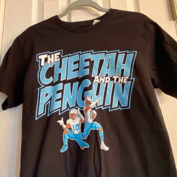 The Cheetah And The Penguin T-shirt, Adult Medium, in used condition - Picture 2 of 5